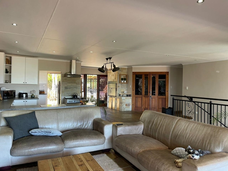 5 Bedroom Property for Sale in Hartenbos Heuwels Western Cape